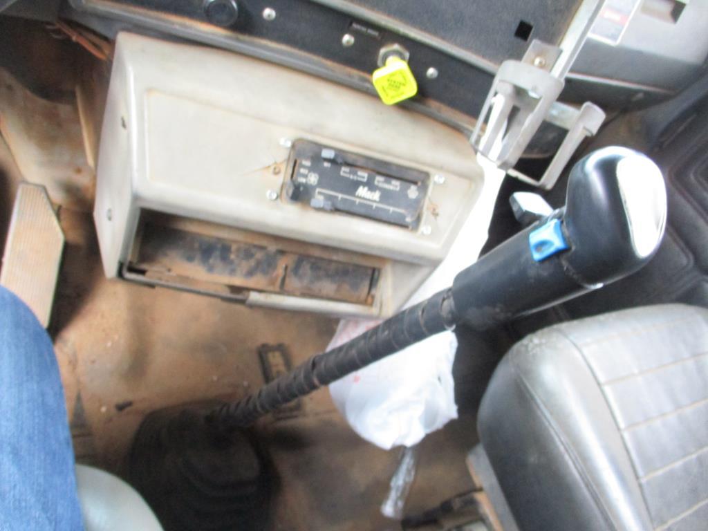 2001 Mack RD688S Dump Truck.