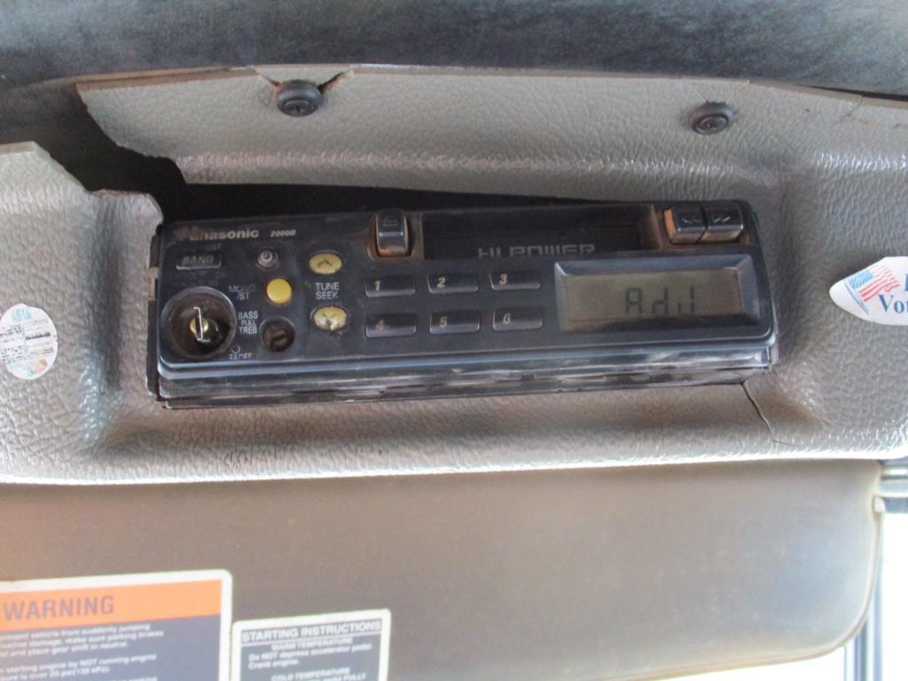 2001 Mack RD688S Dump Truck.