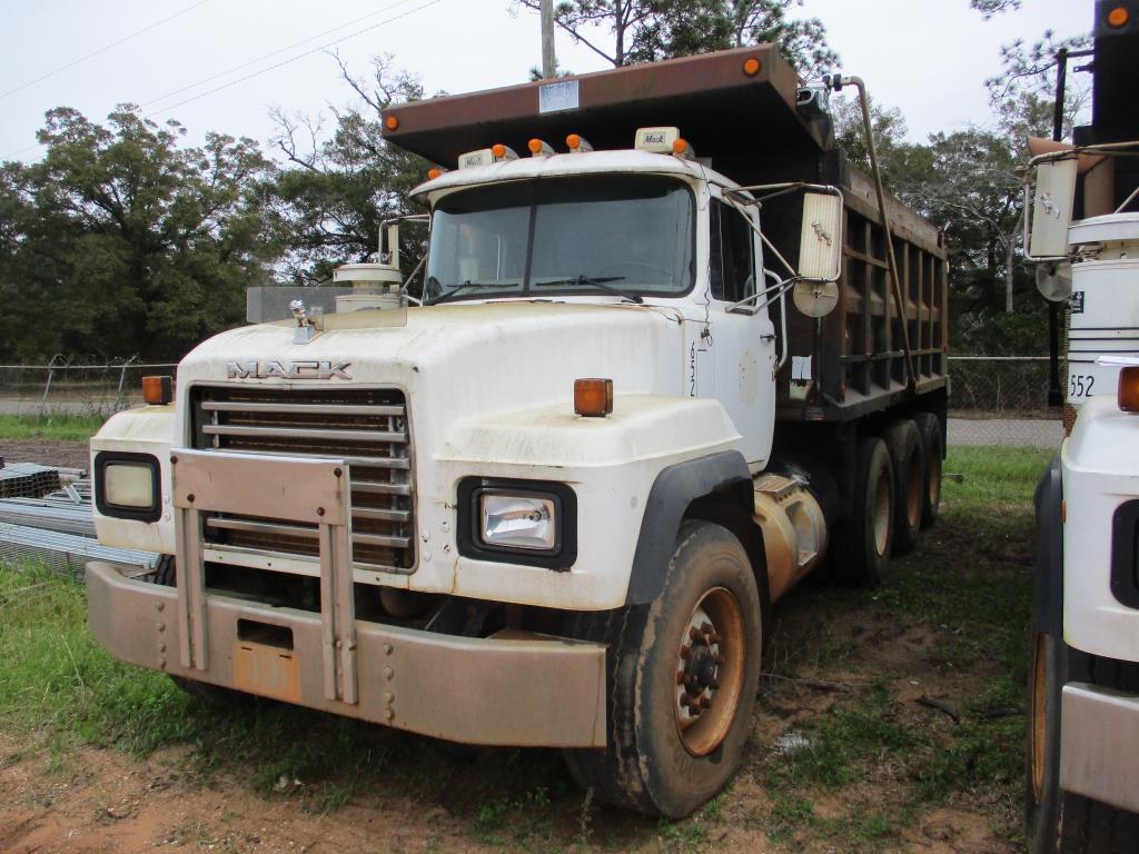 2001 Mack RD688S Dump Truck.