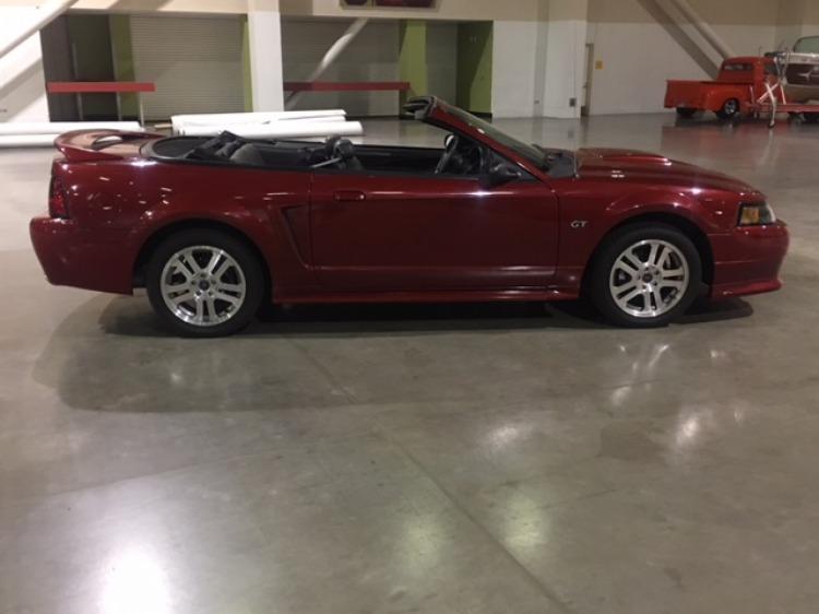 2000 Ford Mustang Convertible