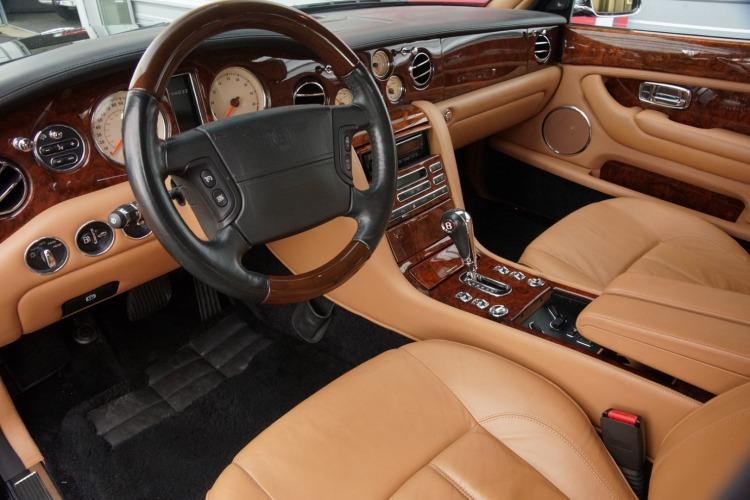 2005 Bentley Arnage Red Label 4-DOOR CAR