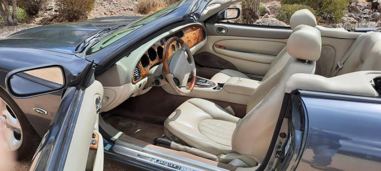 2001 Jaguar XJ8 Convertible