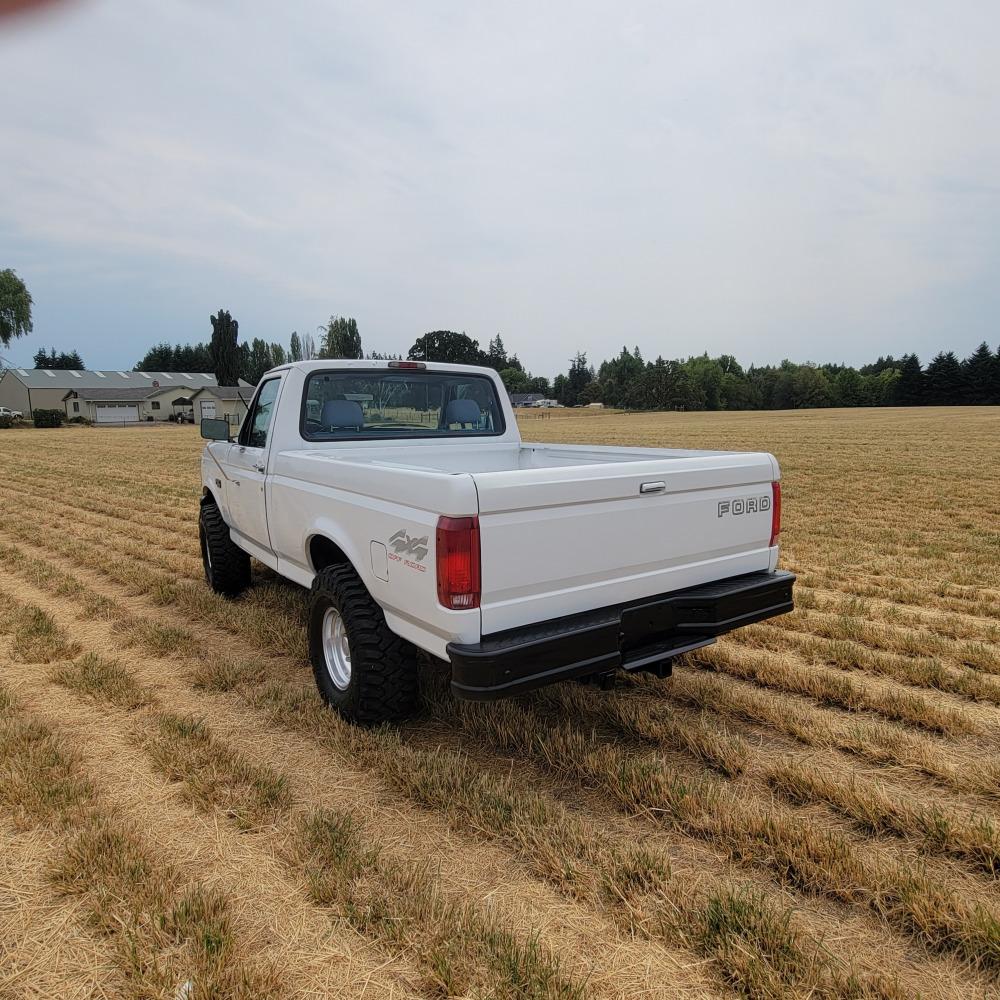 1994 Ford F150 4 x 4 Pickup