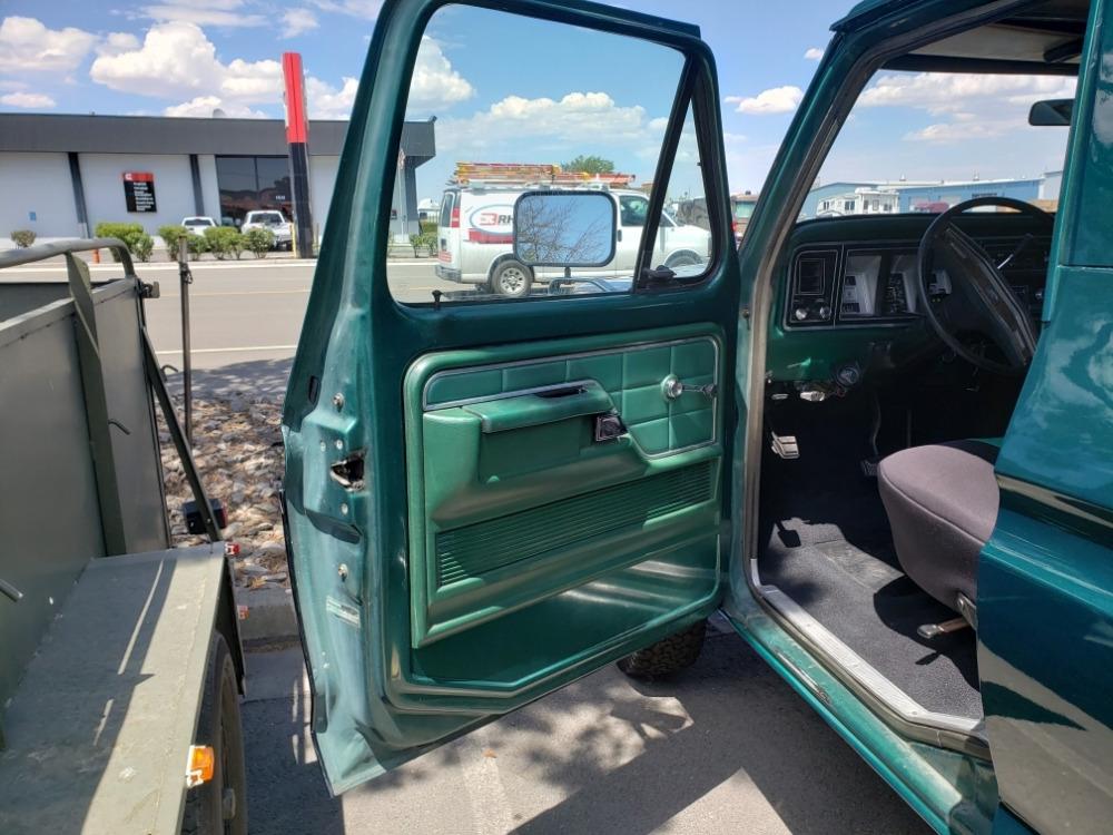 1979 Ford Bronco 4 x 4