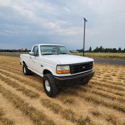 1994 Ford F150 4 x 4 Pickup