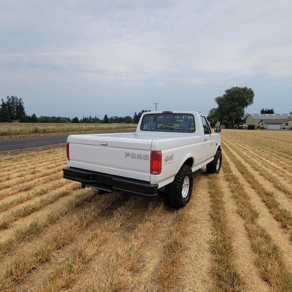 1994 Ford F150 4 x 4 Pickup