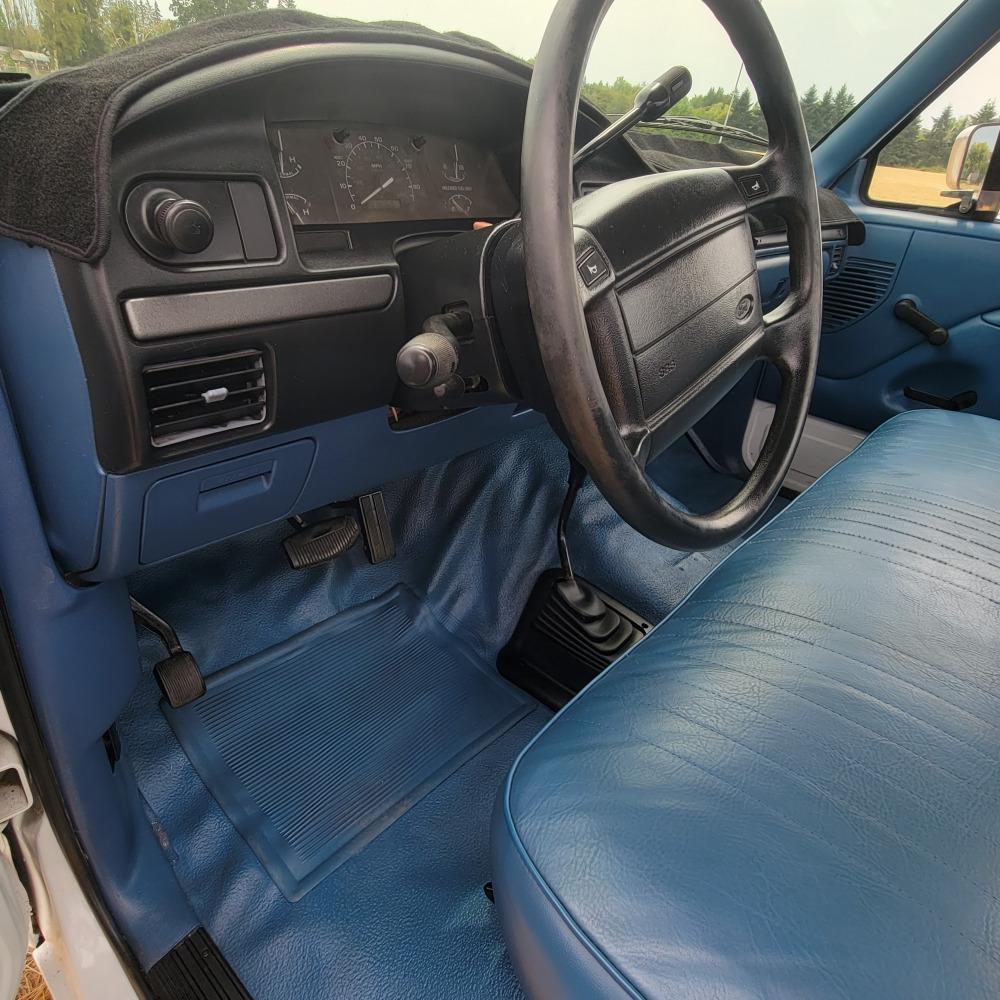 1994 Ford F150 4 x 4 Pickup