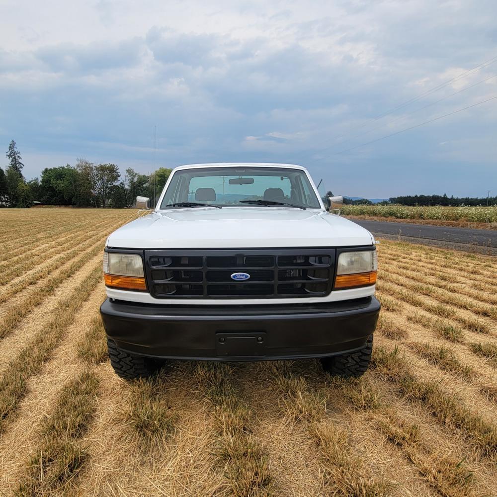 1994 Ford F150 4 x 4 Pickup