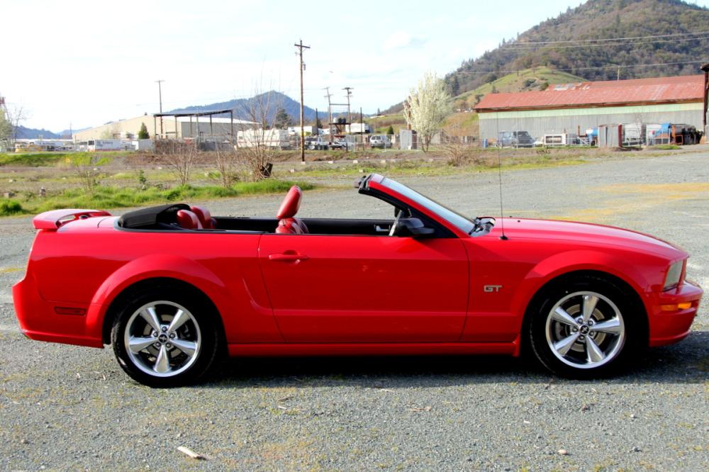 2008 Ford Mustang Convertible