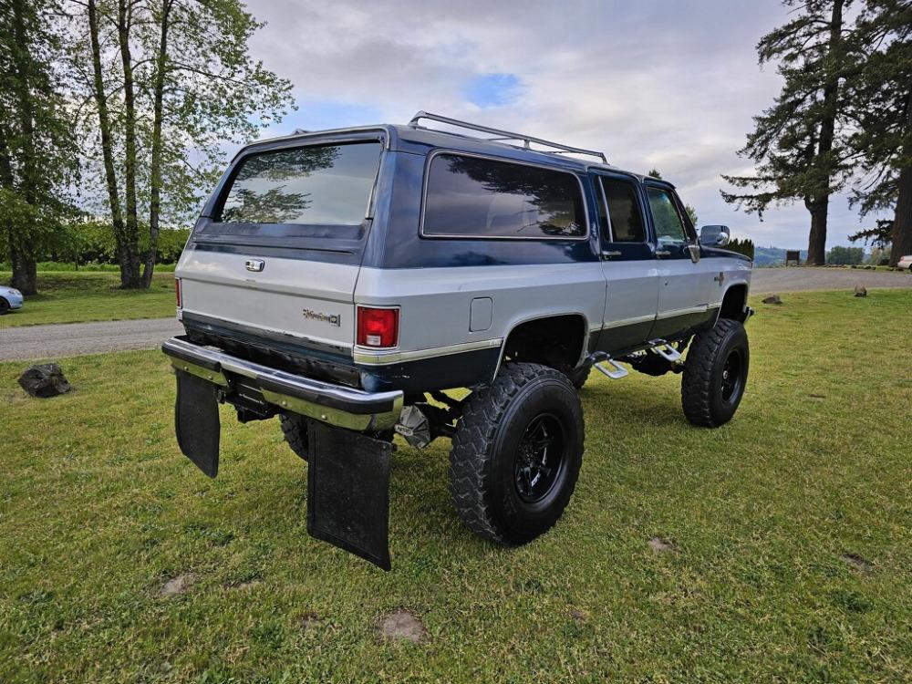 1986 Chevrolet Suburban K10 SUBURBAN SUV