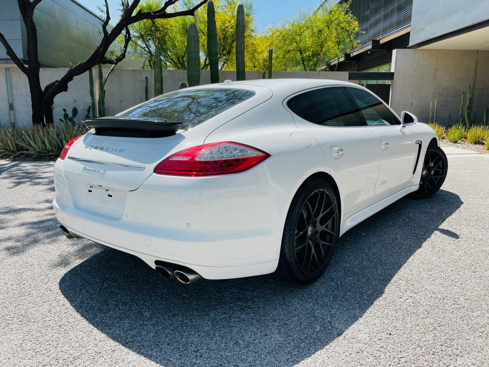 2011 Porsche Panamera 4DR