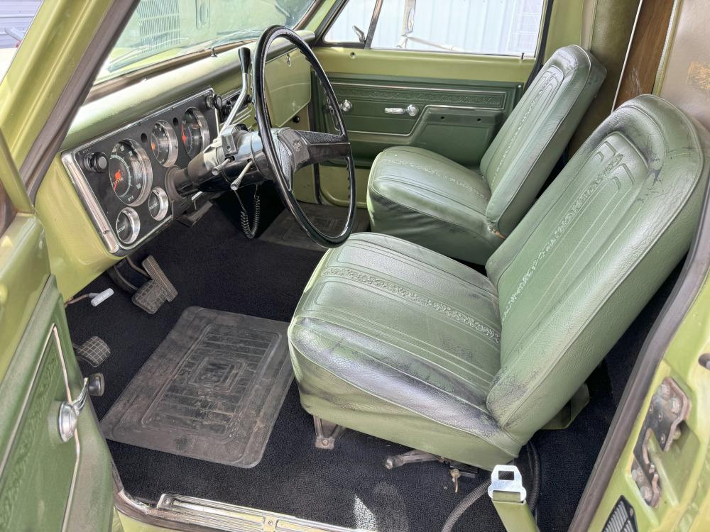 1972 Chevrolet C30 Camper