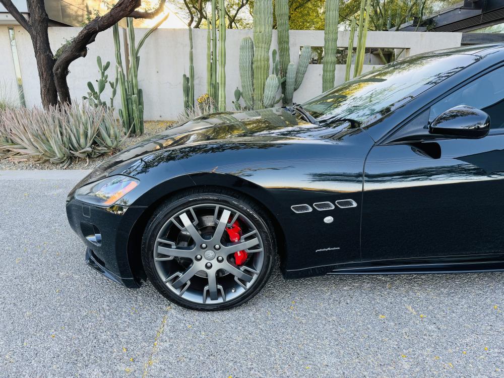 2012 Maserati Gran Turismo coupe