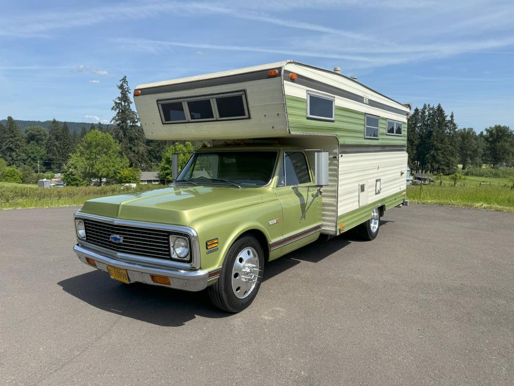 1972 Chevrolet C30 Camper