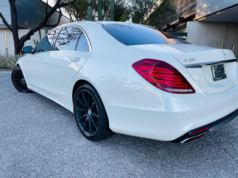 2016 Mercedes-Benz S63 AMG sedan