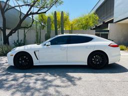 2011 Porsche Panamera 4DR