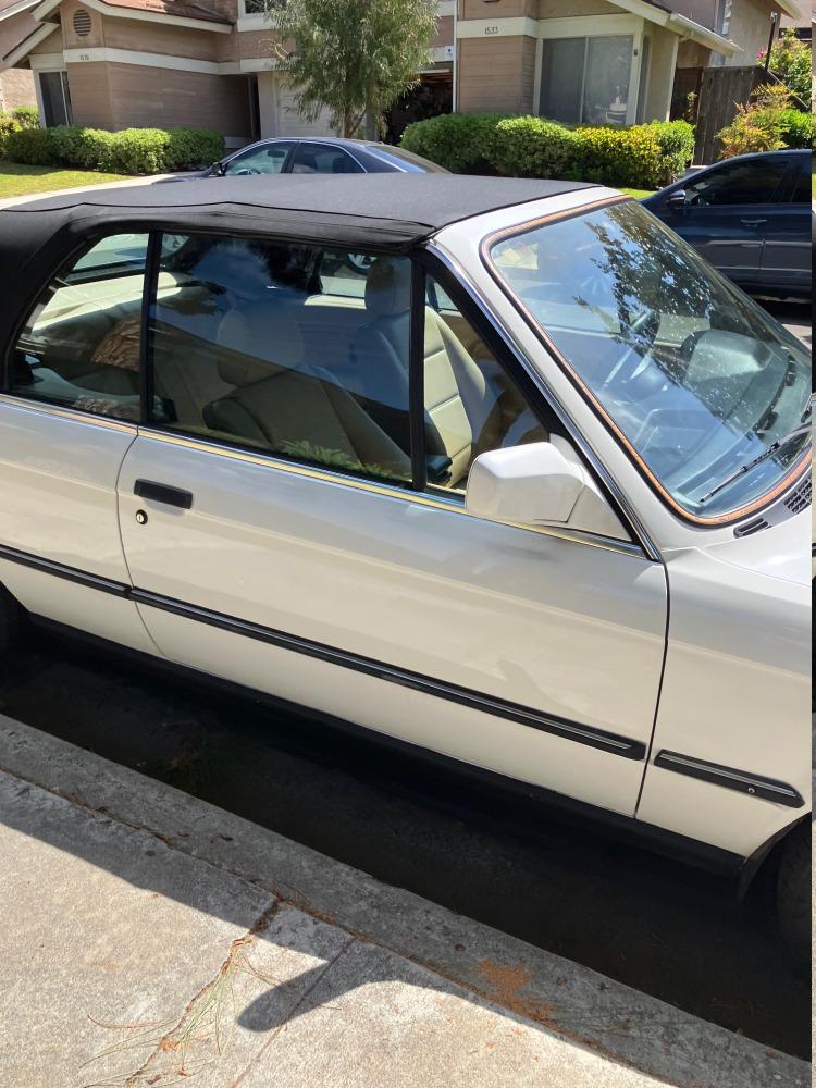 1990 BMW 325i Convertible Coupe