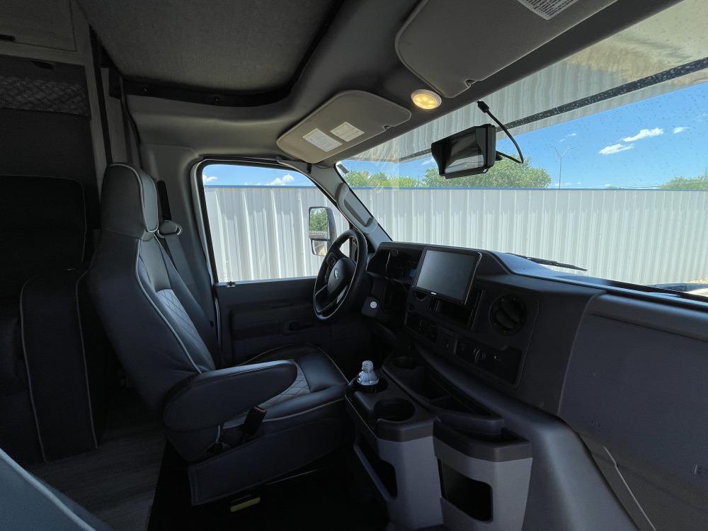 2023 Ford F450 Forester motor home