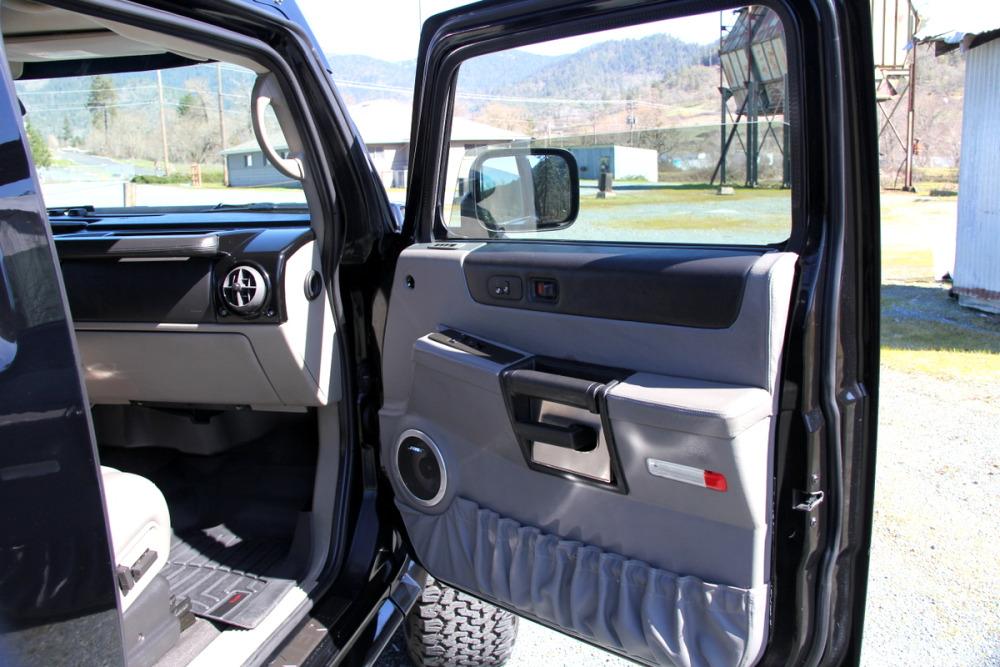 2004 Hummer H2 SUV