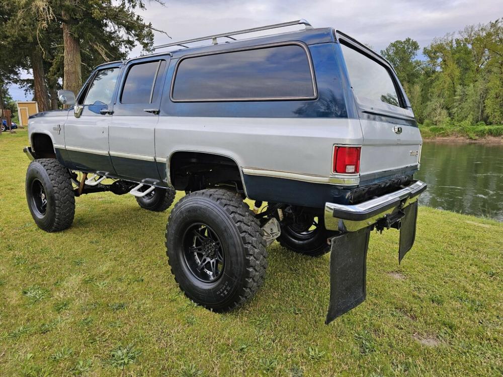 1986 Chevrolet Suburban K10 SUBURBAN SUV