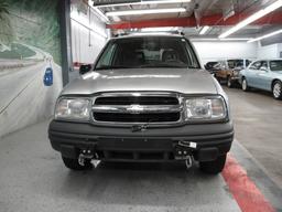 2003 Chevrolet Custom TRACKER SUV