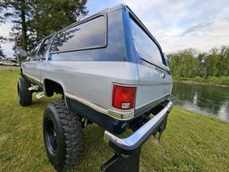 1986 Chevrolet Suburban K10 SUBURBAN SUV