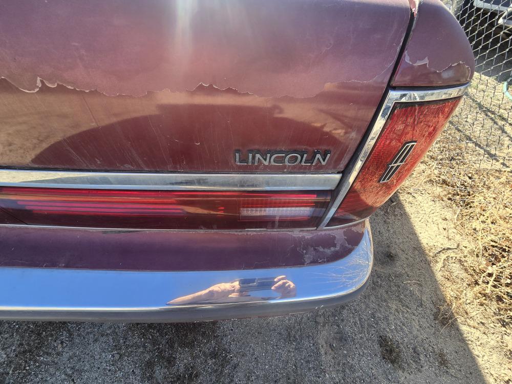 1990 Lincoln Town Car 4 door