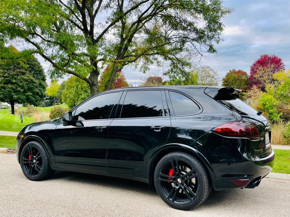 2011 Porsche Cayenne TURBO