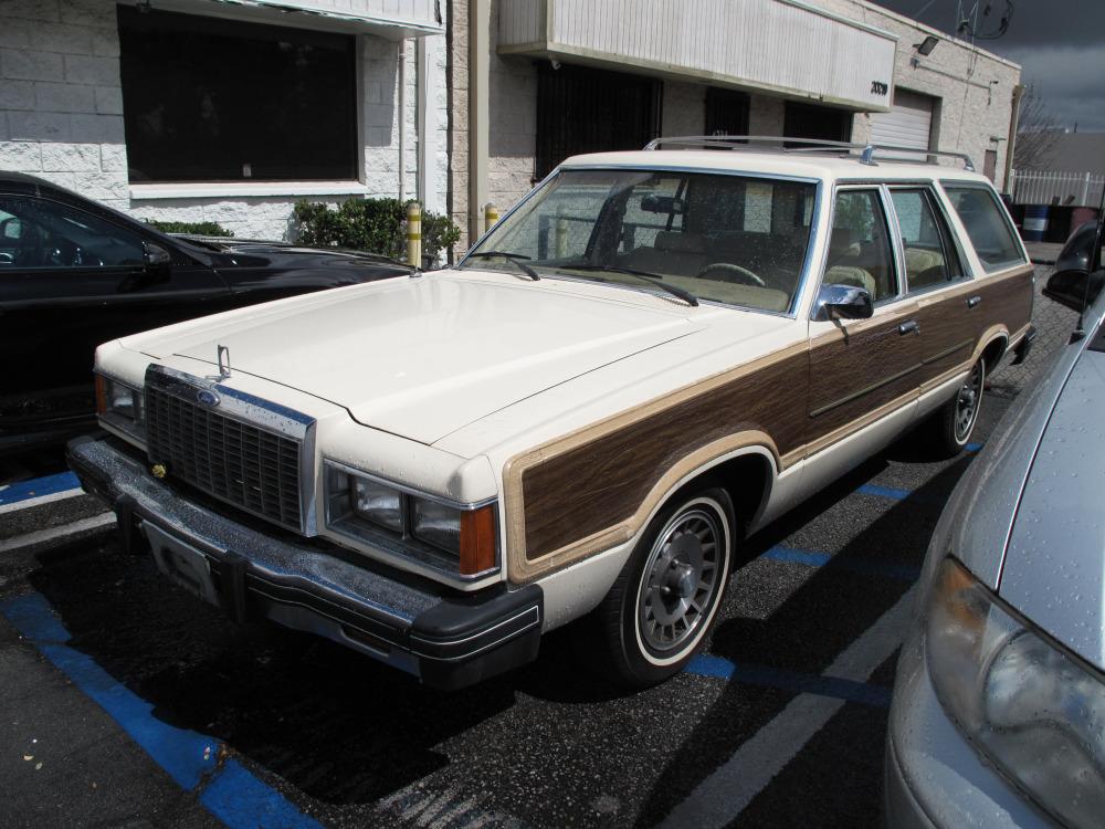 1982 Ford Granada SQUIRE WAGON