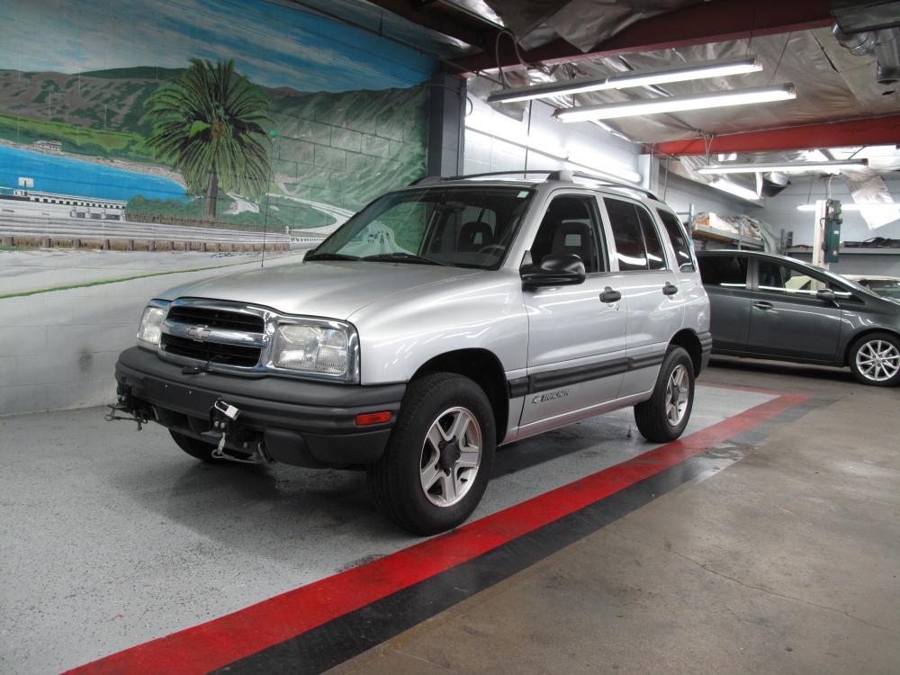 2003 Chevrolet Custom TRACKER SUV