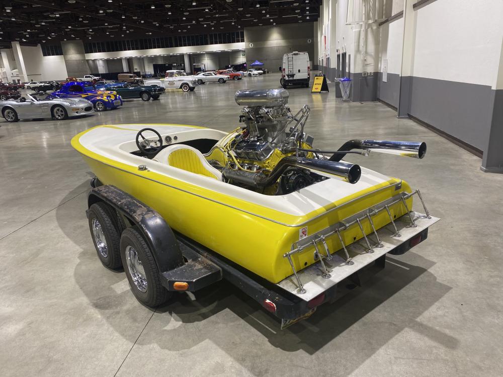 1976 Hondo Flat Bottom Speed Boat w/ trailer