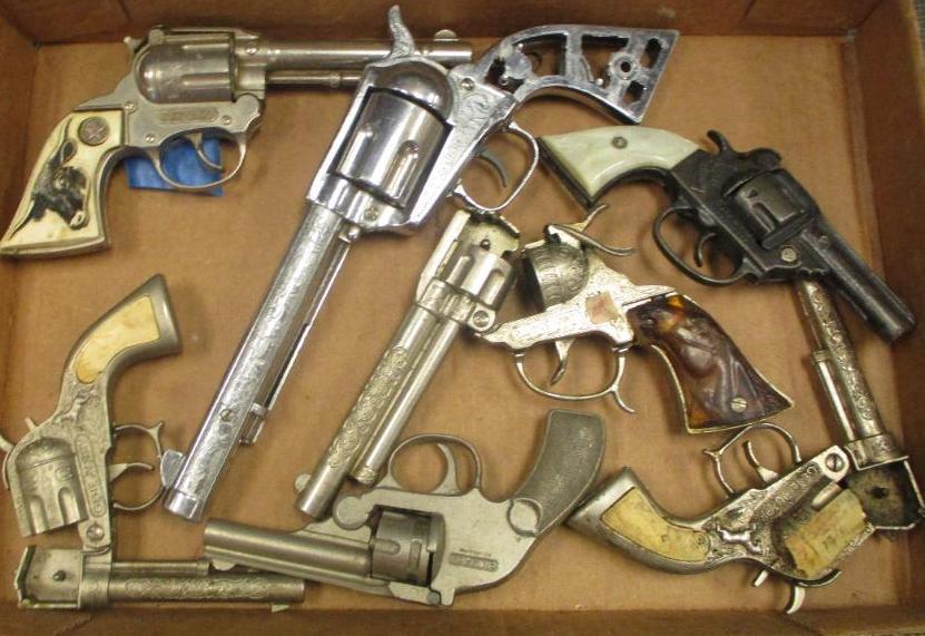 LOT OF 7 TOY GUNS