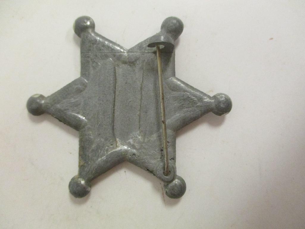 3 COLLECTIBLE PIECES