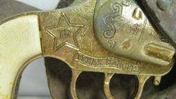TOY RANGER HOLSTER WITH TOY TEXAS RANGER GUN