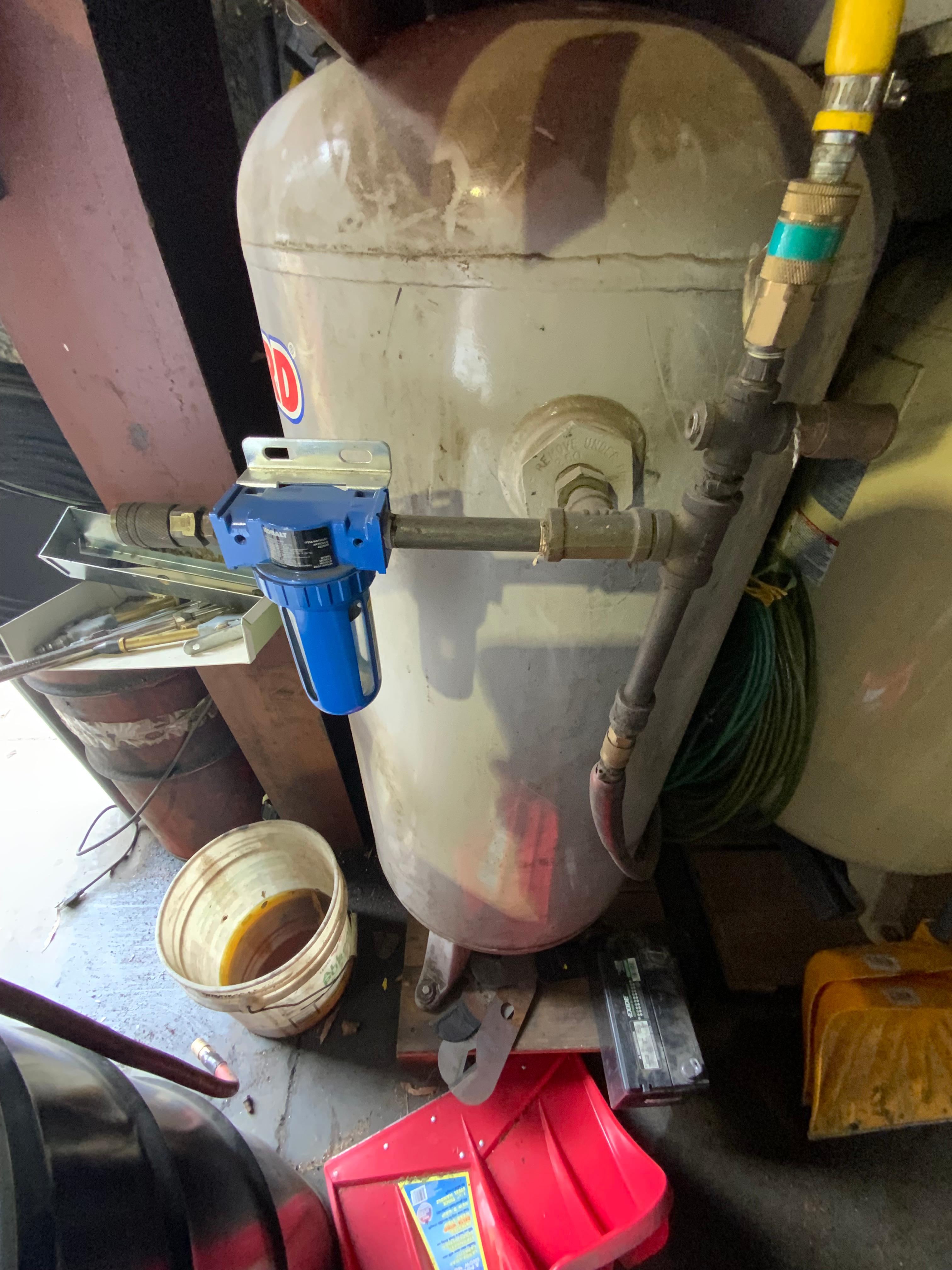 Westward 200 PSI Tank Vertical Air Compressor