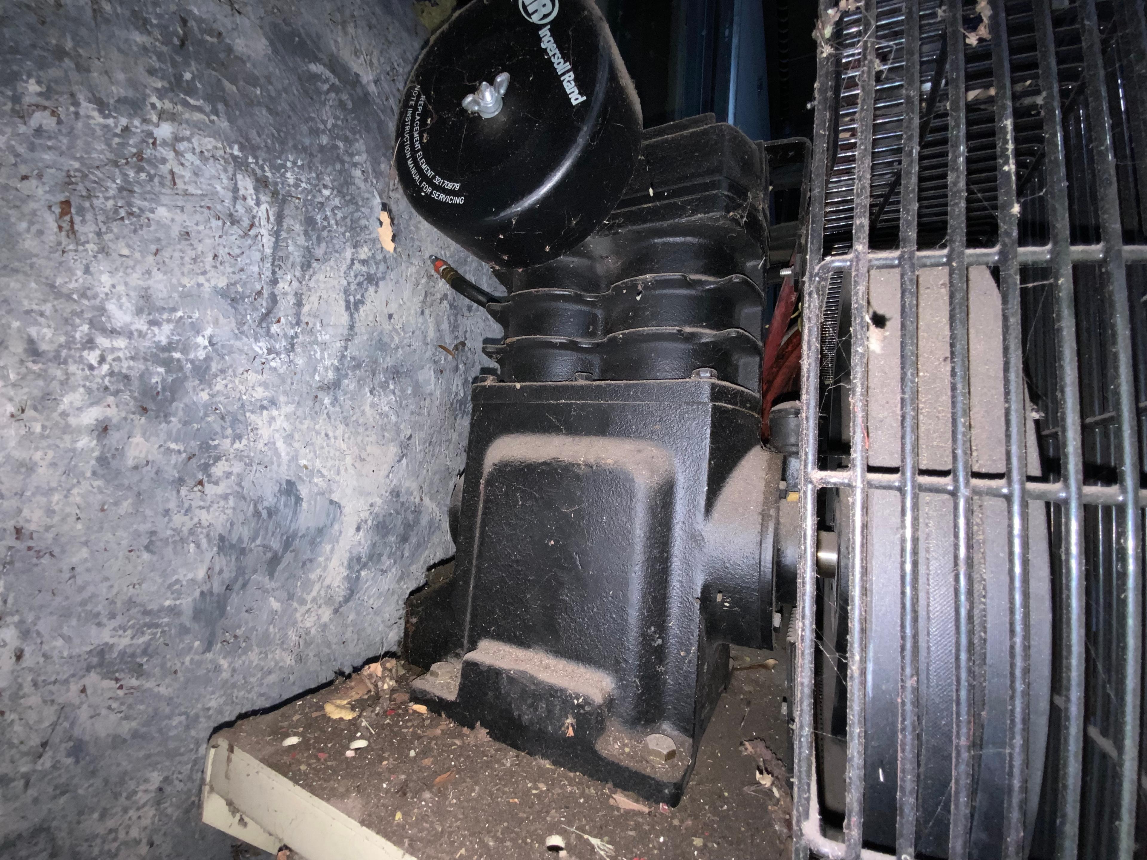 Ingersoll Rand CBV251790 Vertical Air Compressor Never Installed