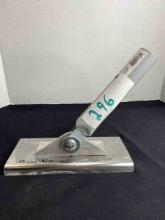 KRAFT CLEVIS TO BUTTON HANDLE ADAPTER  W EDGER