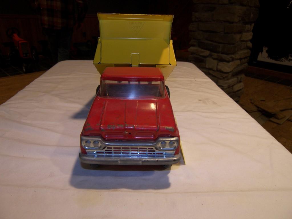 NY-Lint Ford Dump Truck