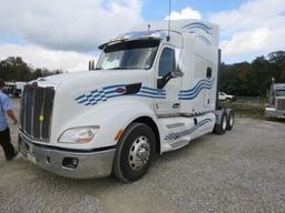 2015 Peterbilt 579 Road Truck