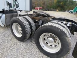 2015 Peterbilt 579 Road Truck