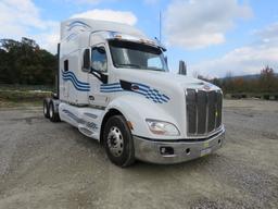 2015 Peterbilt 579 Road Truck