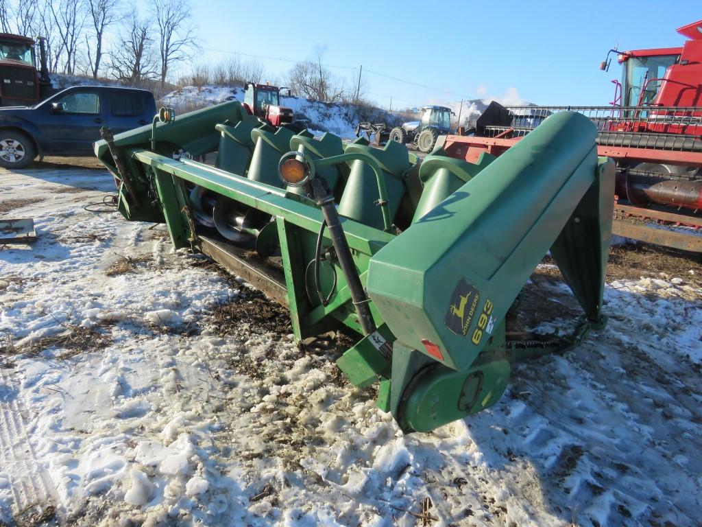 JD 693 6x Corn Head