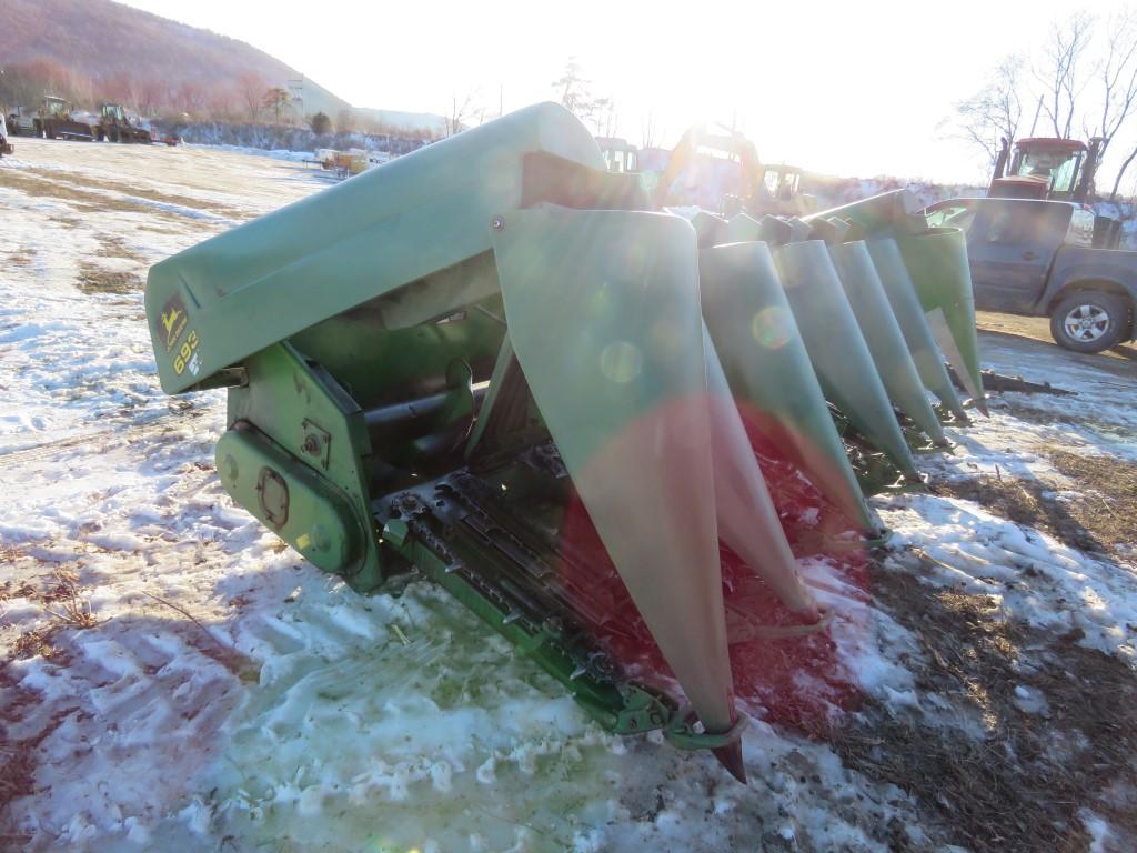 JD 693 6x Corn Head