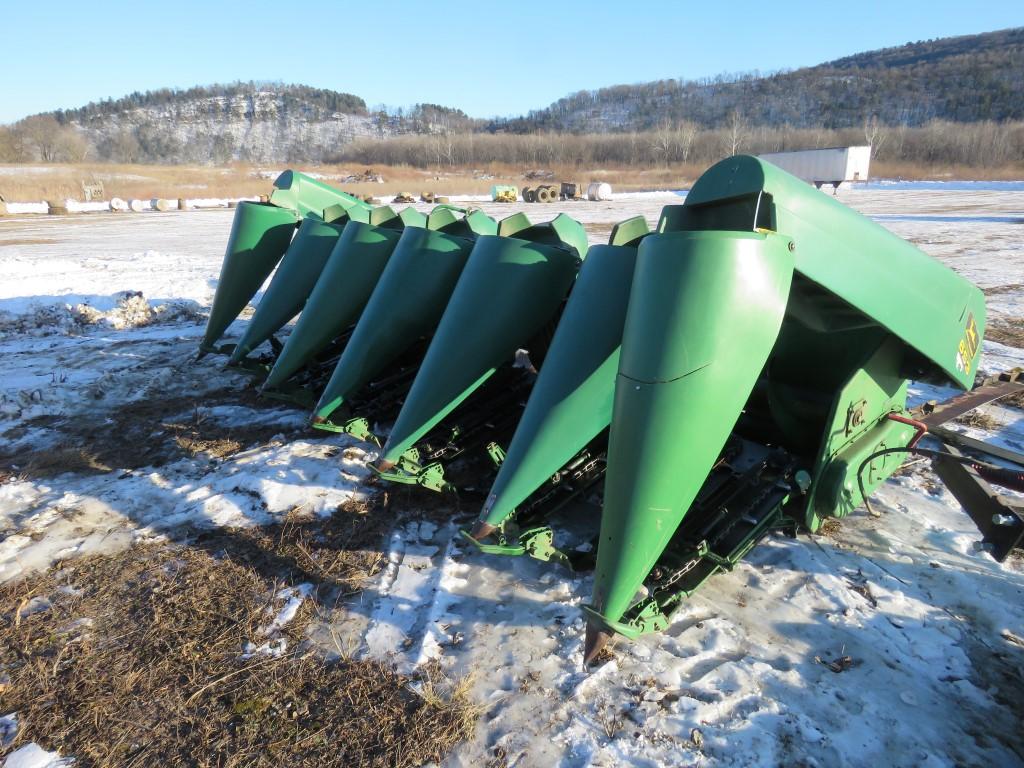 JD 693 6x Corn Head