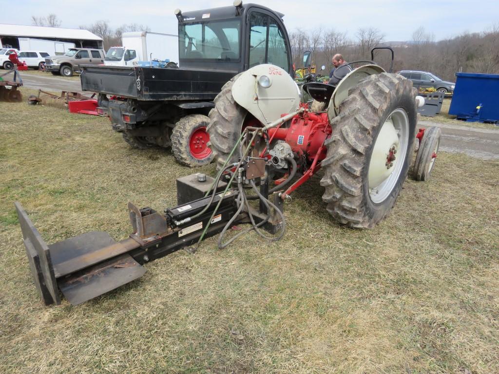 Ford Tractor w/21inch PTO Driven Hydro Log Splitter