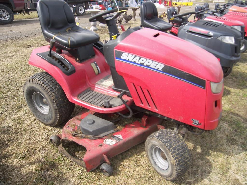 Snapper LT 200 Lawn Tractor
