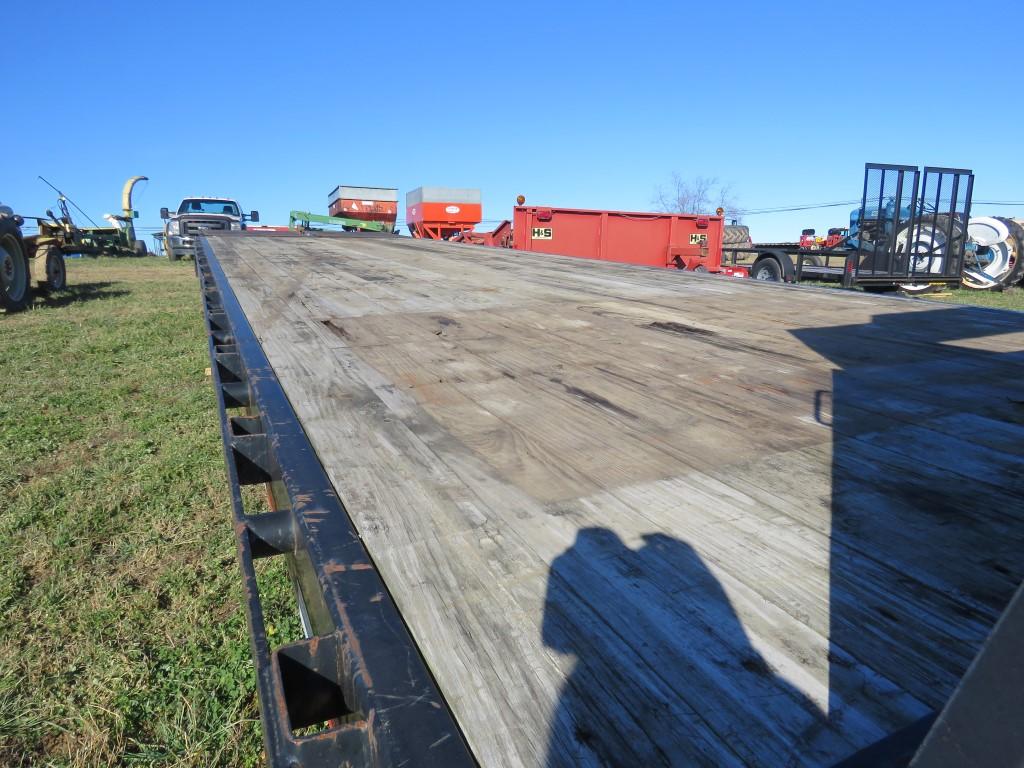 2016 PJ Gooseneck Trailer