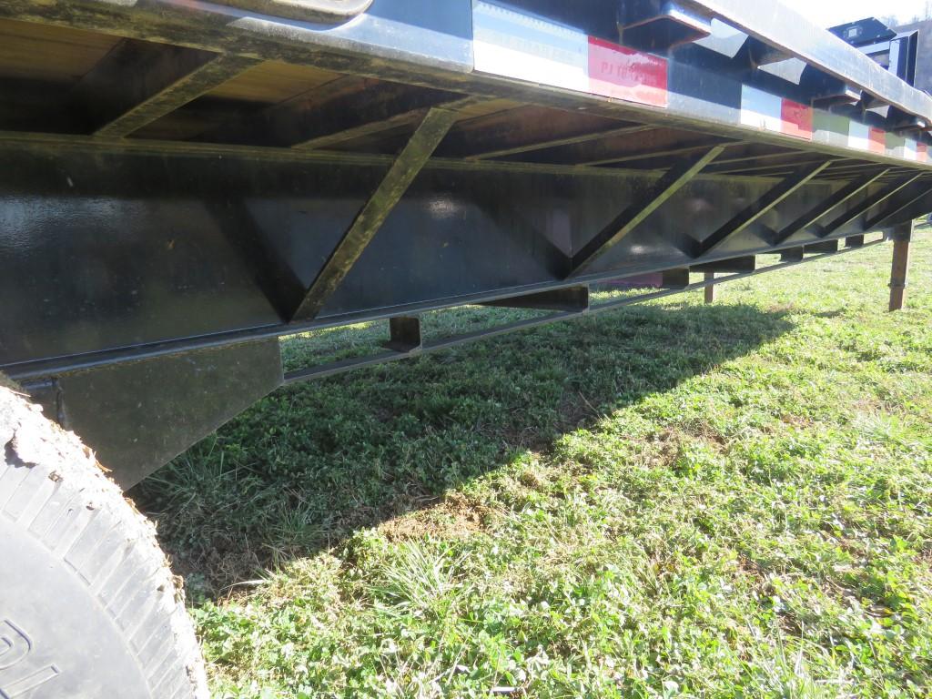 2016 PJ Gooseneck Trailer
