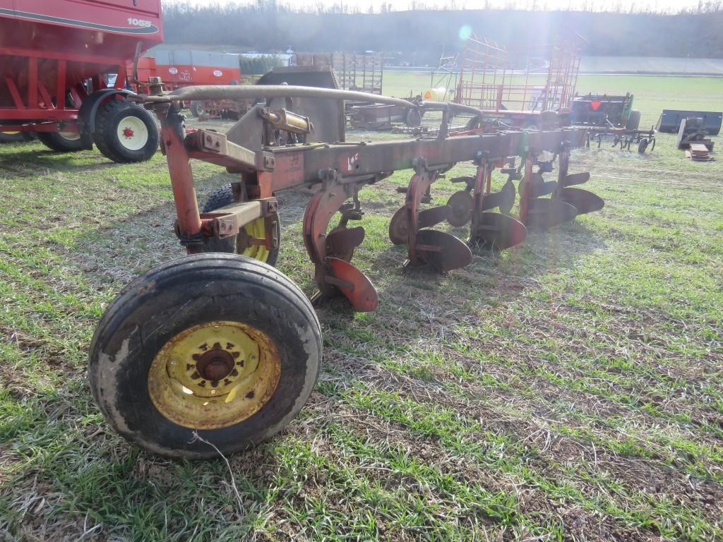 5btm Plow w/Cutters & Side Hill Hitch