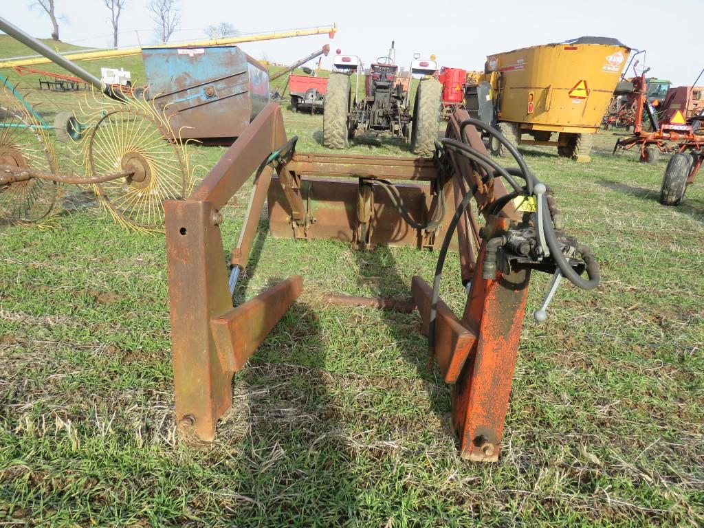 Front End Loader w/66inch Bucket & Valve